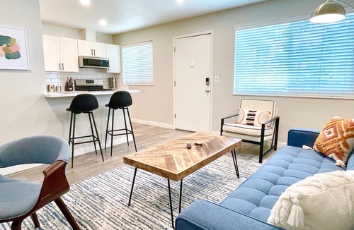 Walnut Creek Apartment | Steps from Broadway Plaza in Walnut Creek