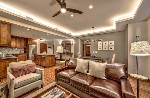 Lakeside Park Condo | Steps From Heavenly Village & Gondola-Luxury 3Br Residence
