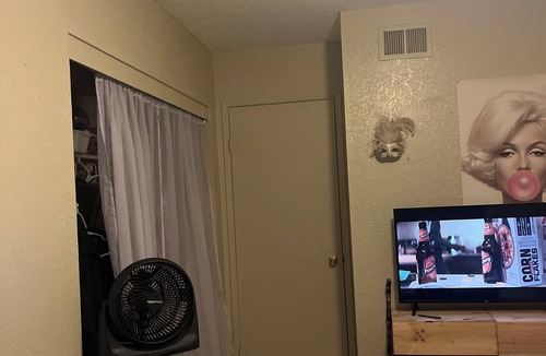 Marina District Apartment | Studio apartment across the street from the convention center