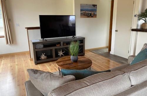 Montara House | Stunning Oceanview Coastal Home Beach Trails Family Activities