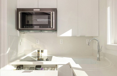 Silver Lake Apartment | Stunning Silver Lake Studio