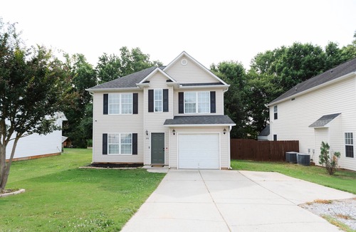 Boiling Springs House | Stylish and Comfy 3 bedroom home!