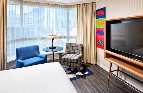 Civic Core Hotel | Stylish King Room Near Gaslamp, Little Italy & Waterfront Views