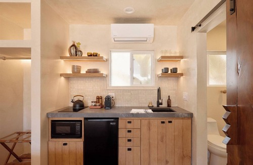 Imperial Beach Hotel | Stylish Studio - Walk to the Beach!