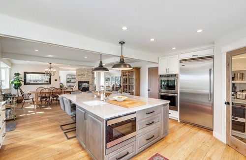 Kenwood House | Sugarloaf View Farmhouse