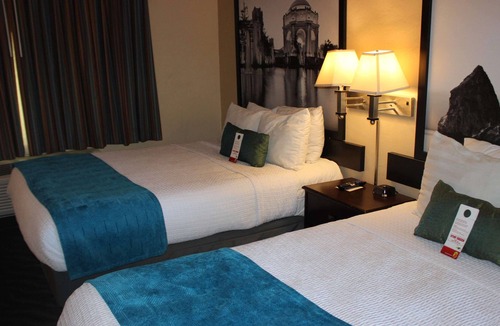 Central Berkeley Hotel | Super 8 by Wyndham Berkeley