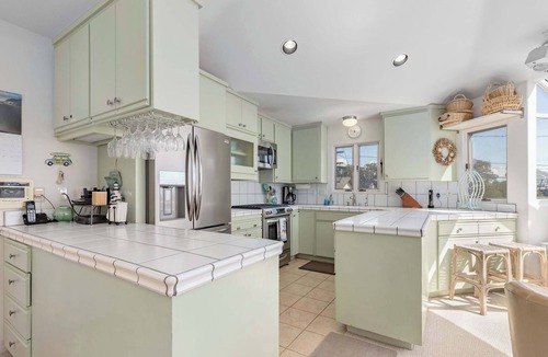 Eastside Santa Cruz House | Sweeping Ocean Views.Steps from Sandy Beaches