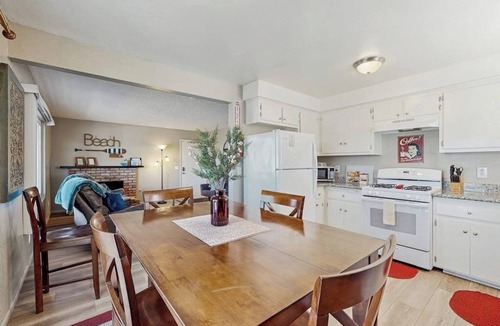 Grover Beach House | Terrific home close to the beach, restaurants, parks, and activities w/free WiFi