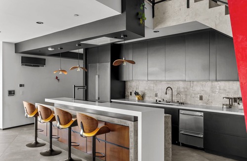 Malibu House | The Aviator; Sweeping Ocean Views Above The Clouds