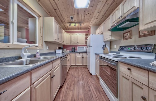 North Upper Truckee House | The Bear's Den Cabin set on a huge lot, lots of room to play!