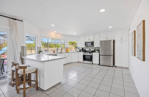 Mission Viejo House | The Charming Poolside Paradise