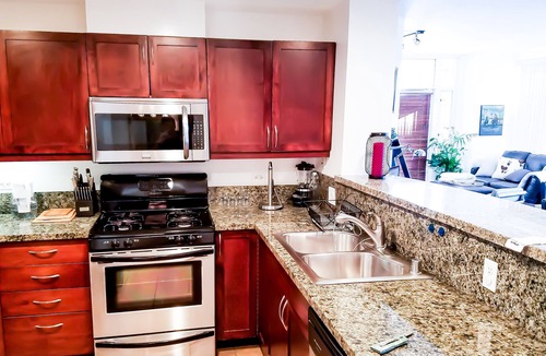 Gaslamp Quarter Condo | The Downtown Gaslamp Experience - Center of Everything!