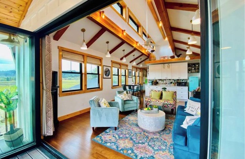 Healdsburg House | ❤The Elegant: A Chic Healdsburg Winery Cottage! Hot Tub, Views! !❤