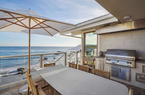 Western Malibu House | The Getaway Oceanfront Villa in Malibu by Stay Awhile Villas