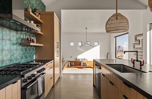 Yucca Valley House | The Moasis - 5 acre Modern w Pool & Spa