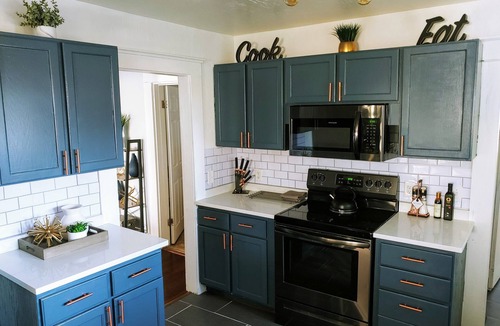 Crescent City House | The Modern Vintage – Spacious 4BR Family Home Walk to Beach Near Redwoods