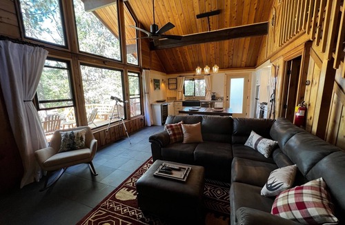 Upper Moonridge Cabin | The Stargazer Chalet-VIEWS From the Top of Moonridge