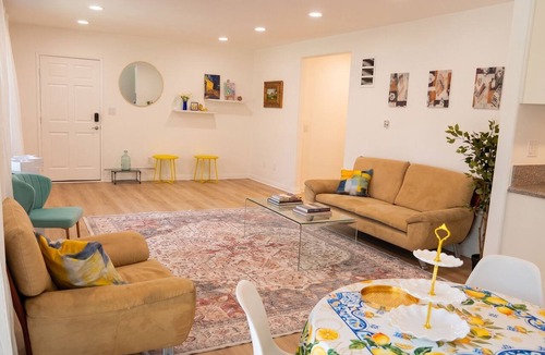 Valley Glen Apartment | The Ultimate Spacious Home Base for Los Angeles