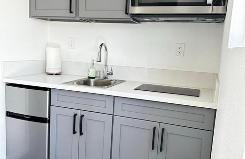 Moreno Valley Other | Tiny house in the heart of MOVAL private freeparking Netflix