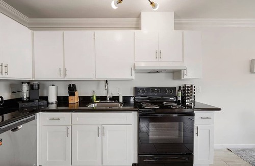 Pacifica Apartment | Tranquil 2BR with Coastal and Mountain Views in Pacifica Near Beach & SF