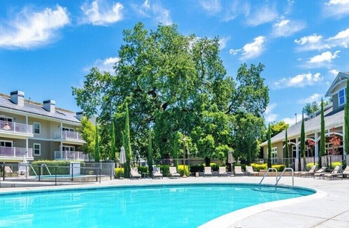 Windsor Condo | Two Separate 2BR Condos w/Pool & Hot Tub