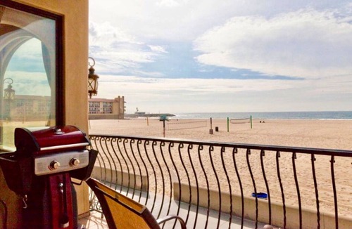 Hermosa Beach Condo | Ultra-Luxurious OCEANFRONT on The STRAND-Enjoy The Beach Life !