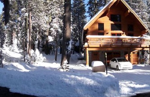 Serene Lakes Cabin | Updated Winter Getaway Great for Skiing in Soda Springs, California