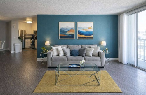 Little Armenia Apartment | Upgraded 2BR apt w Rooftop Pool & Stunning Vibes
