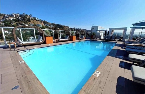 Little Armenia Apartment | Upgraded 2BR apt w Rooftop Pool & Stunning Vibes