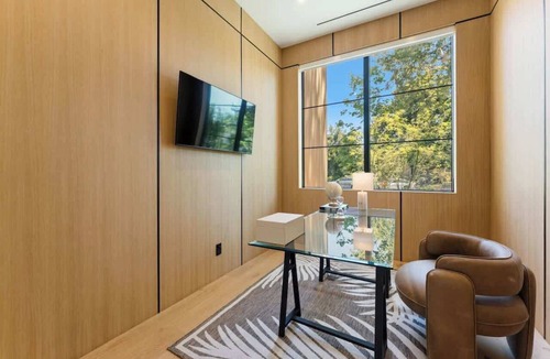Valley Village House | Villa Madison | Private + Modern in Valley Village