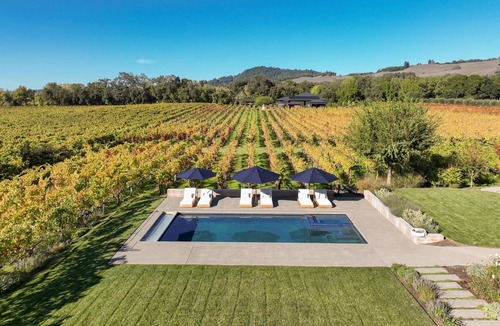 Healdsburg House | Vineyard Daydream - Villa with Wine Tastings Included