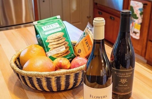 Graton House | Vineyard View: Spa | Fire-pit | Dog Friendly