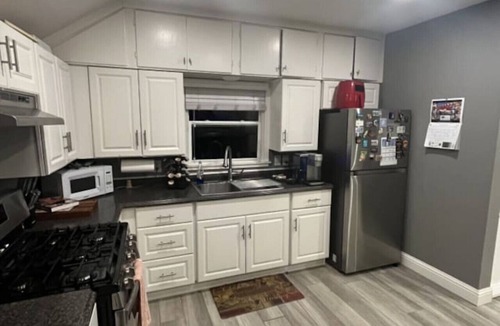 Pleasanton House | Walk to Downtown | Workspace + Pet Friendly