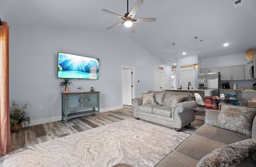 Inman House | Welcome to Sunset Haven at Lake Bowen. This is a new 3bed 2bth Pet Friendly home