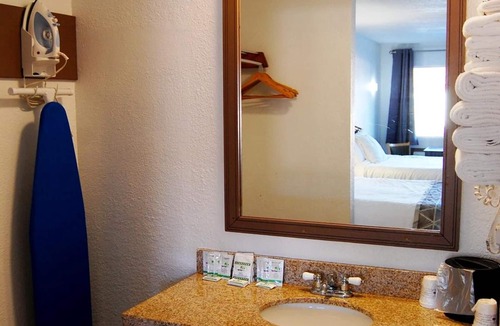 Crescent City Hotel | Westward Inn