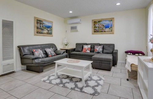 Whittier House | Whittier Duplex Unit Near Beaches & Hiking!