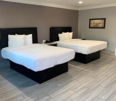 Sun Valley Hotel | Willow Tree Inn & Suites