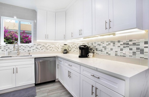 West Los Angeles House | WLA,-FIFA-12Miles! 3 Bedroom & 2 baths-Furnished-10923 Ayres Ave-90064-Monthly