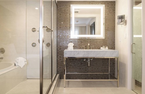 West San Jose Hotel | Woodcrest Hotel Cupertino