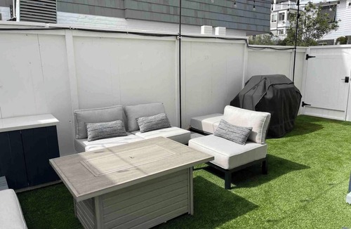 The Strand House | World Cup, Manhattan Beach, 1 Block to the Beach
