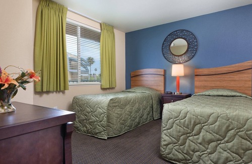 Oceanside Resort | Your fun ship has landed!