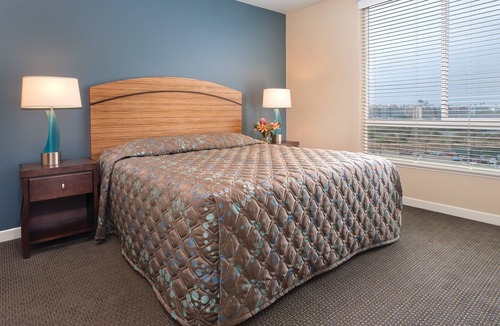 Oceanside Resort | Your fun ship has landed !