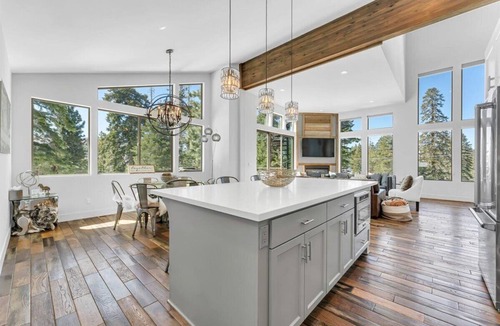 Upper Kingsbury House | Zephyr Cove Hiking Beaches Spa Heavenly Hot Tub Garage 4BR Sleeps 8