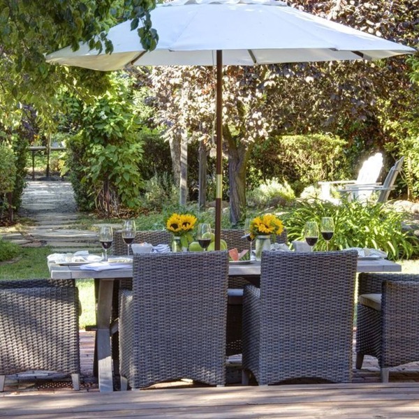 Romantic, Private Jewel - 3 blocks from Downtown St.Helena in the Napa Valley