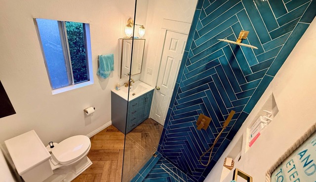 0.5 Mile Walk To Sofi - Art Deco Beach Cottage - Entire Home