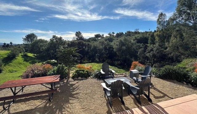 10 Acre Wine Farmhouse Patio Fire Pit Grill