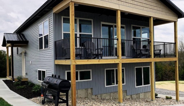100 Acre Relaxing Retreat Near ARK- The Woodlands in Williamstown