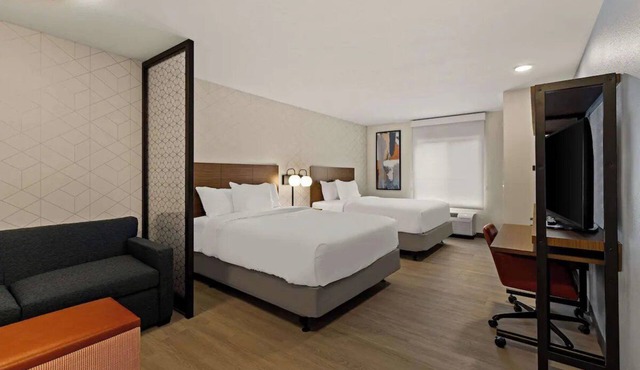 2 Fully Equipped Suite Perfect for Temecula Stays | Free Parking & Pet-Friendly