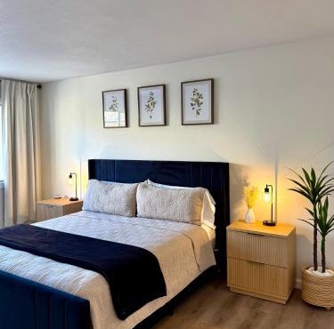25-Min Monterey Retreat