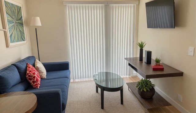 3 bedroom Home Casa Serenity Central Los Angeles
